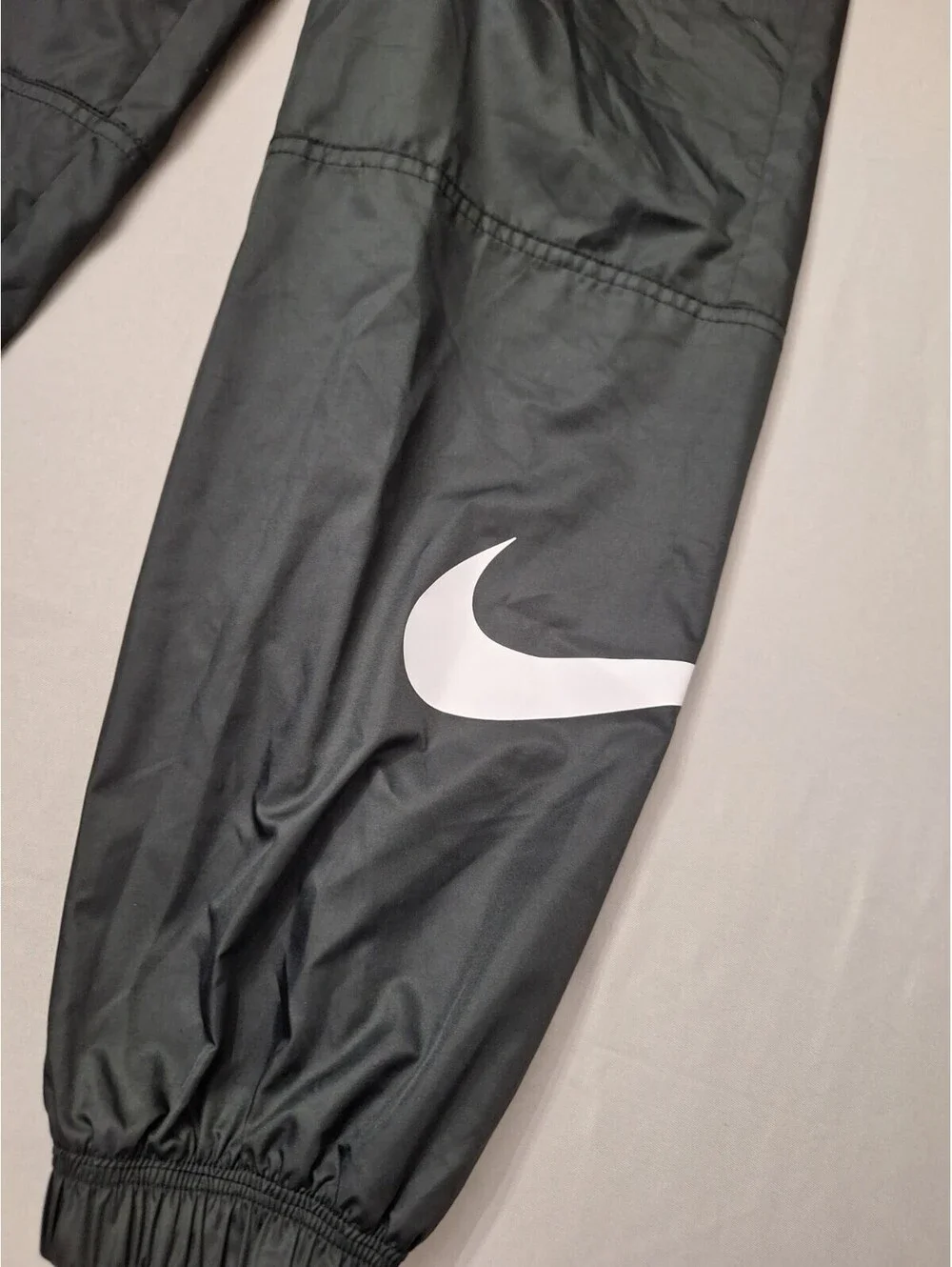 Nike Track Pants Womens S Black Swoosh CJ3776-010 Nylon Joggers Belted Athletic